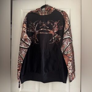 Men’s 2XL Cammo & Black Hoodie. Pre-owned. 
EUC. Deer Head Print w/Flag on back